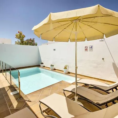 Puerto Del Carmen Sleeps 4 Pool Wifi Вілла *