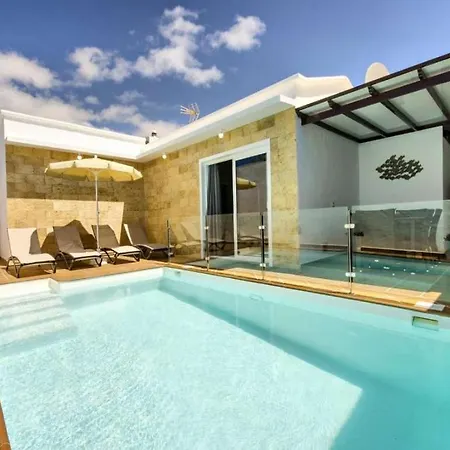 Puerto Del Carmen Sleeps 4 Pool Wifi