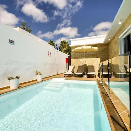 Puerto Del Carmen Sleeps 4 Pool Wifi Vila *