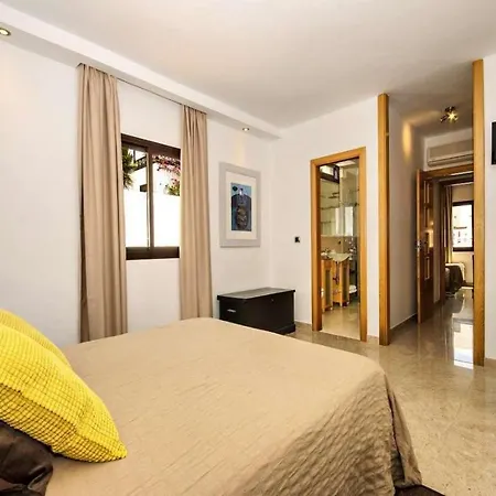 Puerto Del Carmen Sleeps 4 Pool Wifi